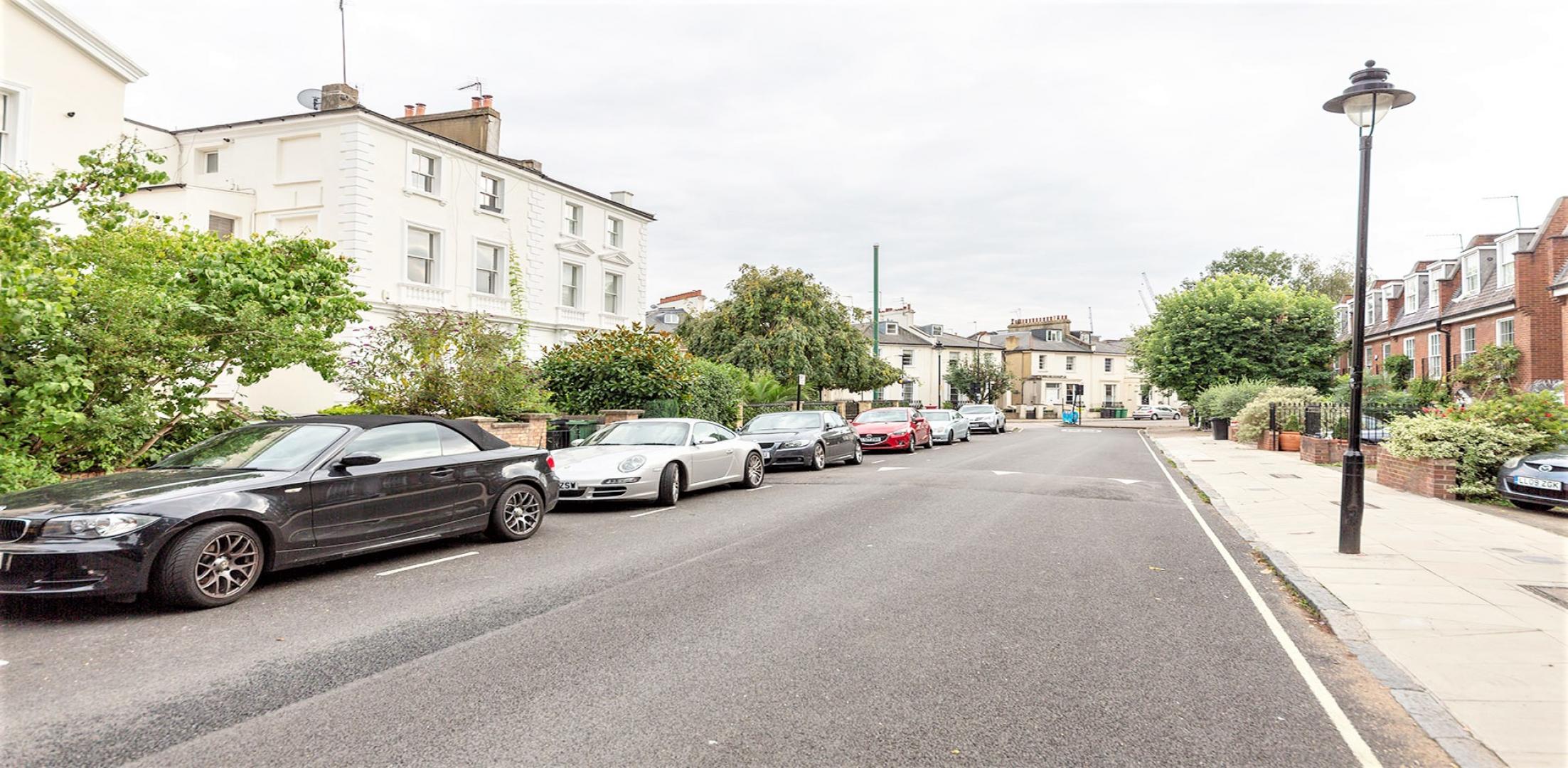 			2 Bedroom, 1 bath, 1 reception Flat			 Priory Terrace, WEST/SOUTH HAMPSTEAD
